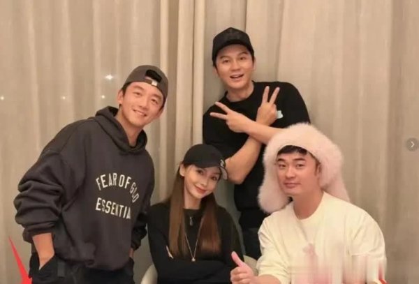 北京股票配资平台 初代团再聚首，唤起青春记忆